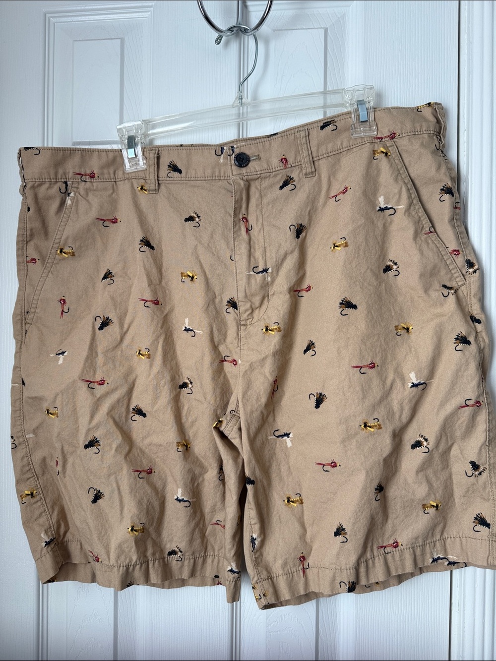 Eddie Bauer Khaki Shorts with fly fishing print -38